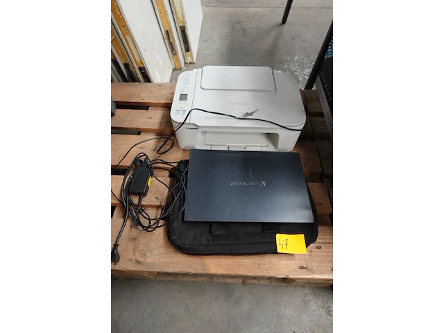 Laptop + printer - afbeelding 1 van  5