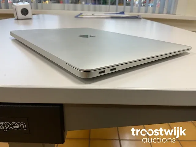 Laptop - afbeelding 4 van  5
