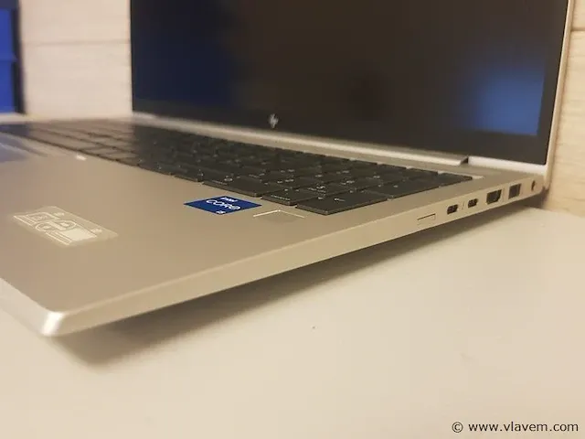 Laptop - afbeelding 5 van  5