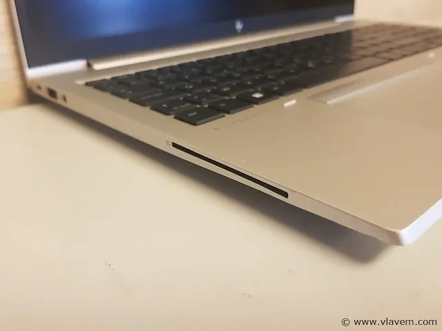 Laptop - afbeelding 4 van  5