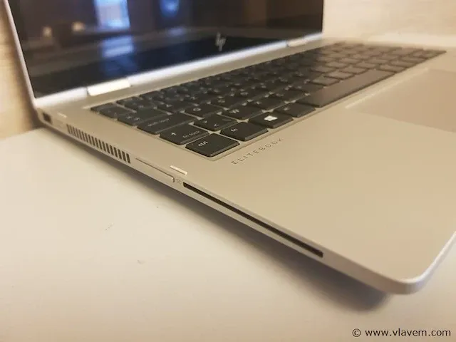 Laptop - afbeelding 4 van  5