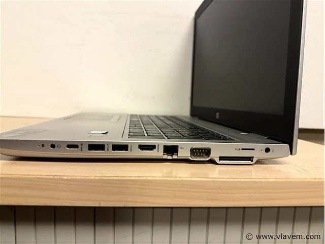 Laptop - afbeelding 3 van  3