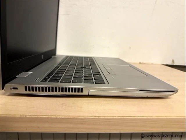 Laptop - afbeelding 2 van  3