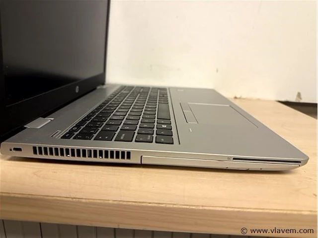 Laptop - afbeelding 2 van  3