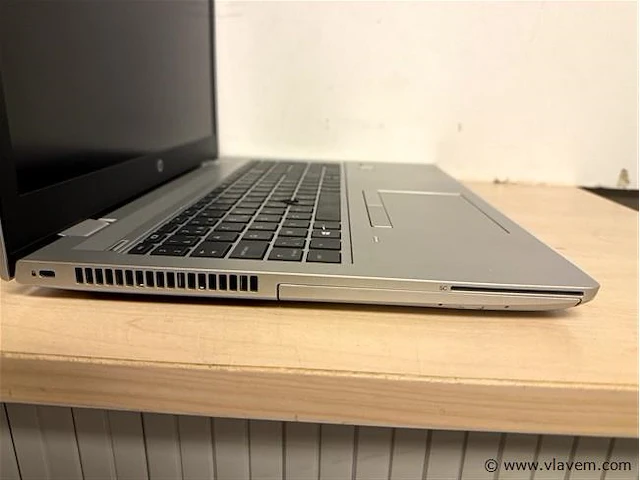 Laptop - afbeelding 2 van  3