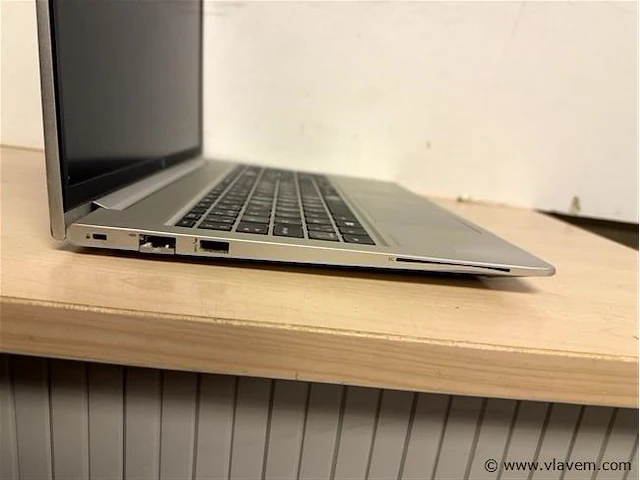 Laptop - afbeelding 2 van  3