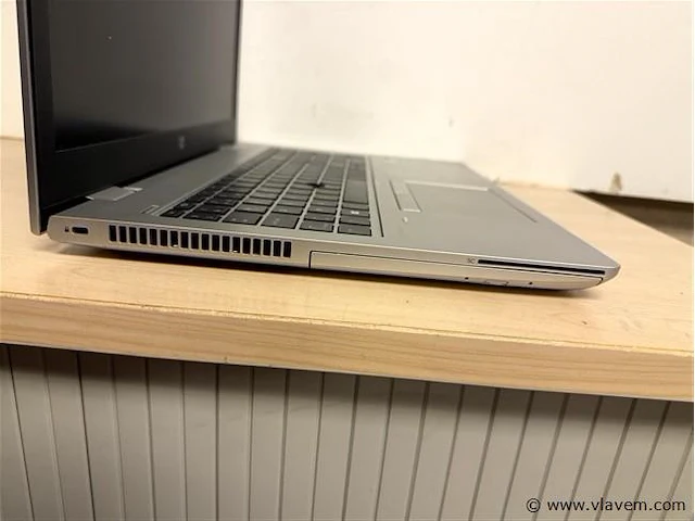 Laptop - afbeelding 2 van  3