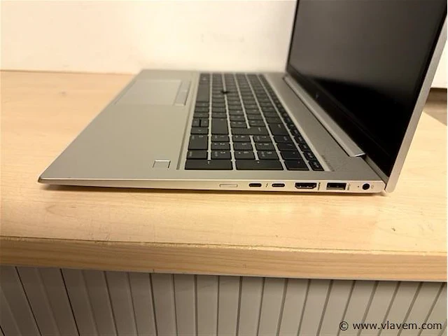 Laptop - afbeelding 3 van  3