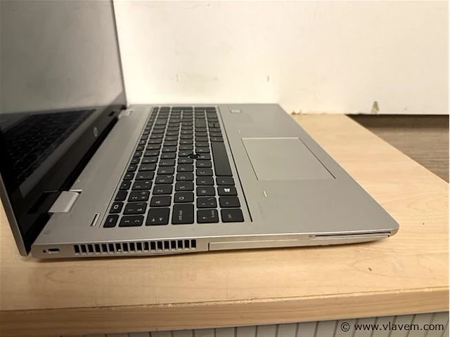 Laptop - afbeelding 2 van  3