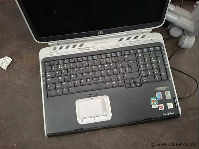 Laptop - afbeelding 2 van  3