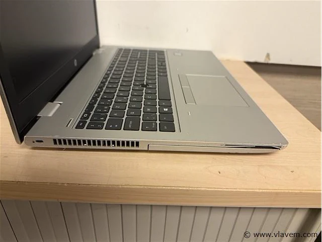 Laptop - afbeelding 2 van  3