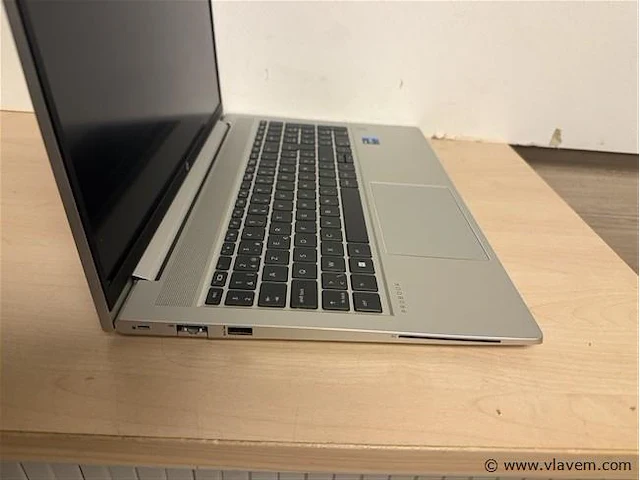 Laptop - afbeelding 2 van  3