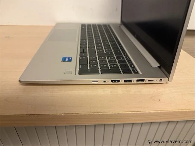 Laptop - afbeelding 3 van  3
