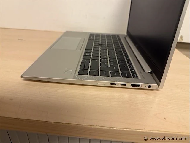 Laptop - afbeelding 3 van  3
