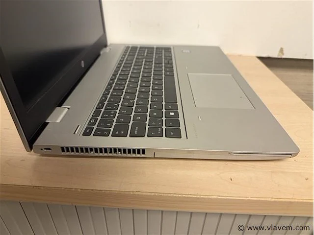 Laptop - afbeelding 2 van  3