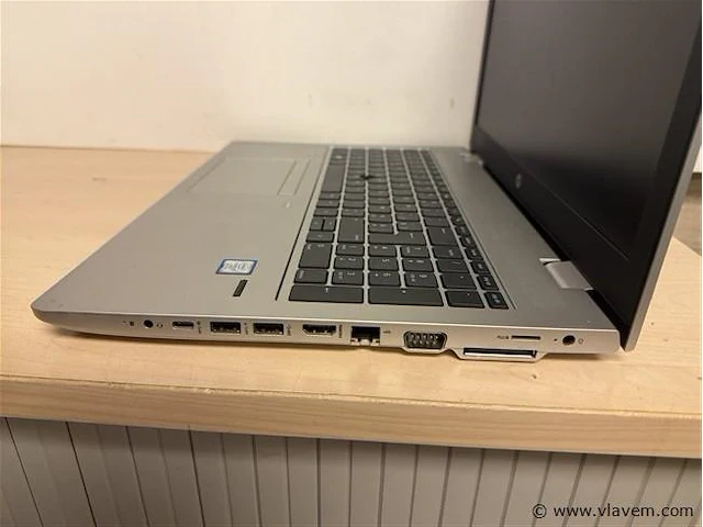 Laptop - afbeelding 3 van  3