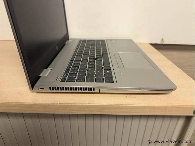 Laptop - afbeelding 2 van  3