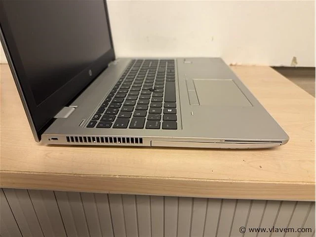 Laptop - afbeelding 2 van  3