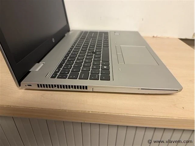 Laptop - afbeelding 2 van  3