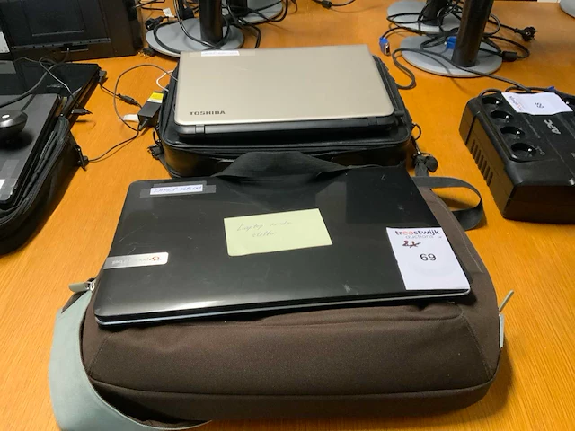 Laptops (2x) - afbeelding 1 van  6