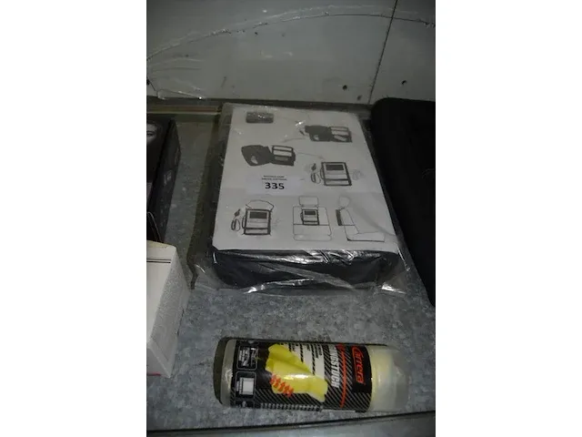 Laptoptas fargus, tondeuse dignlign, vlagje, mondmaskers, poetsdoek, zak voor rugleuning auto - afbeelding 4 van  5