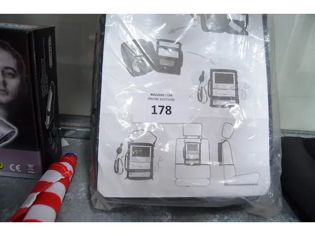 Laptoptas fargus, tondeuse dignlign, vlagje, mondmaskers, poetsdoek, zak voor rugleuning auto - afbeelding 2 van  8
