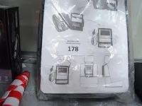 Laptoptas fargus, tondeuse dignlign, vlagje, mondmaskers, poetsdoek, zak voor rugleuning auto - afbeelding 2 van  8