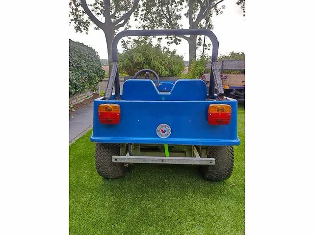Laredo - jeep - luna parc - afbeelding 7 van  12
