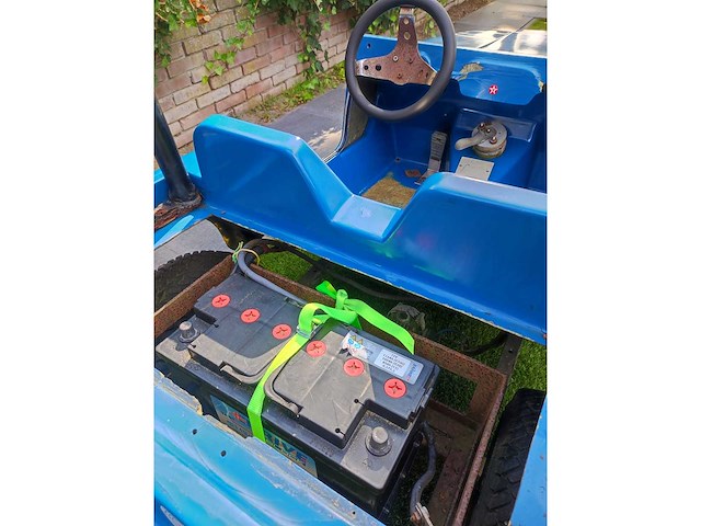 Laredo - jeep - luna parc - afbeelding 12 van  12