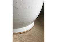 Large blanc de chine ceramic vase. 90cm high. - afbeelding 29 van  34
