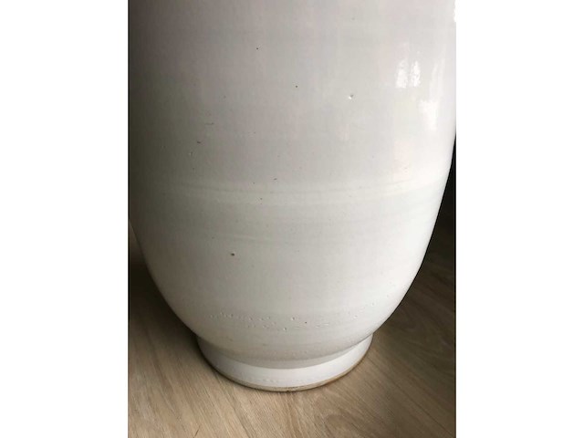 Large blanc de chine ceramic vase. 90cm high. - afbeelding 4 van  34