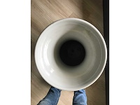 Large blanc de chine ceramic vase. 90cm high. - afbeelding 14 van  34