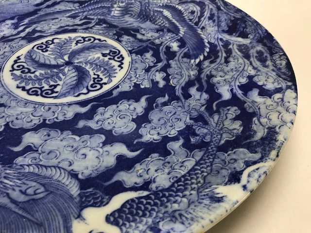 Large blue white phoenix dragon japanese porcelein plate - afbeelding 14 van  26