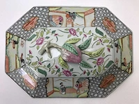 Large chinese hexagonal tureen with peach-shaped lid with tray - afbeelding 11 van  49