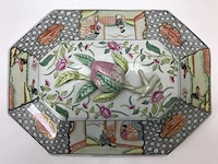Large chinese hexagonal tureen with peach-shaped lid with tray - afbeelding 14 van  49