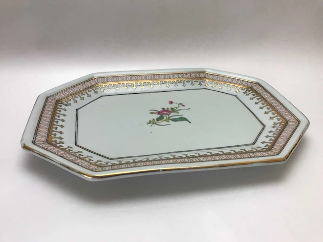 Large chinese hexagonal tureen with peach-shaped lid with tray - afbeelding 28 van  49