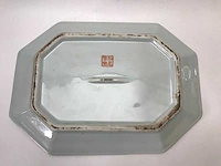 Large chinese hexagonal tureen with peach-shaped lid with tray - afbeelding 32 van  49