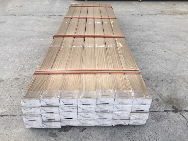 Lariks planchetten 3650 x 145 x 14 mm ( 140 x ) - afbeelding 4 van  6