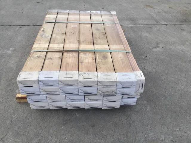 Lariks planchetten 5400 x 145 x 14 mm ( 45 x ) - afbeelding 4 van  5