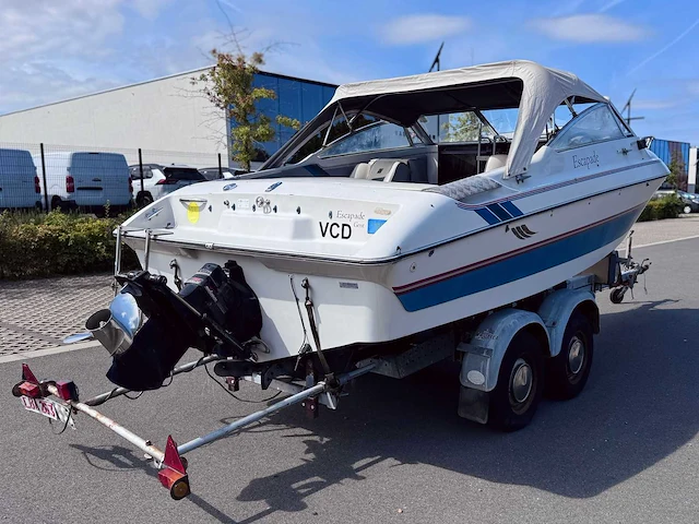 Larson 19 cuddy “escapade” speedboot - afbeelding 18 van  24