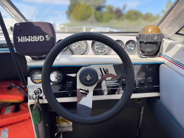Larson 19 cuddy “escapade” speedboot - afbeelding 21 van  24