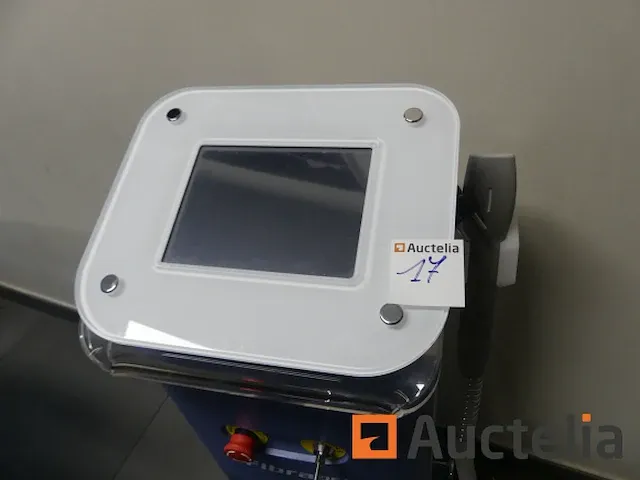 Laser haar afhaling apparaat + producten in de rek - afbeelding 1 van  9