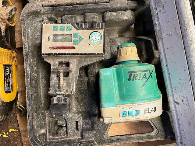 Laser triax - afbeelding 1 van  4