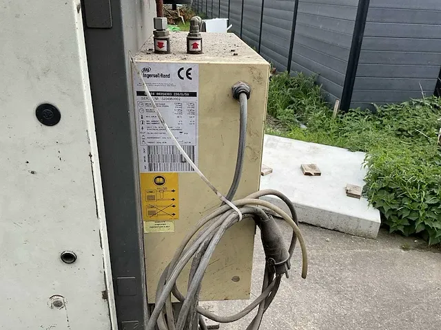Lasrobot fanuc s-420fd, 1995 - afbeelding 9 van  9