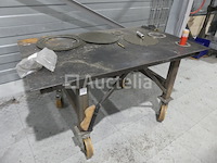 Lastafel op wielen - afbeelding 3 van  4