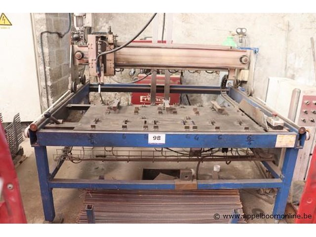 Lastafel vv laspparaat frimont 320 zn ?????, toebhoren en lasscherm - afbeelding 1 van  7