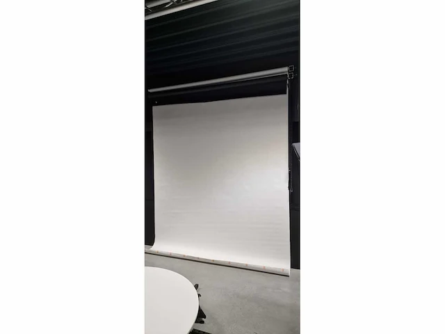 Lastoliet achtergrondpapier 2,75x11m - afbeelding 1 van  5