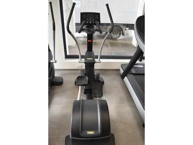 Lateral trainer cross over technogym owt00077ab/nl (30) - afbeelding 2 van  10