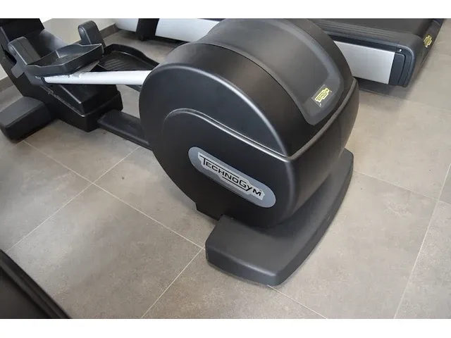 Lateral trainer cross over technogym owt00077ab/nl (30) - afbeelding 7 van  10