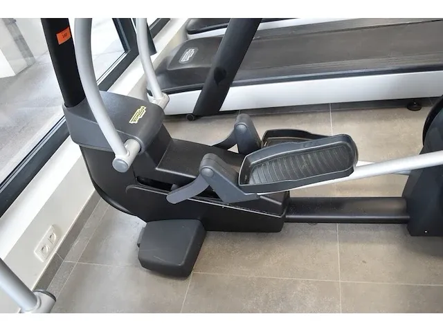 Lateral trainer cross over technogym owt00077ab/nl (30) - afbeelding 8 van  10